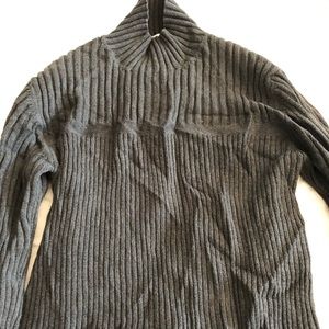 Aeropostale Men’s Grey Ribbed Turtleneck Size L